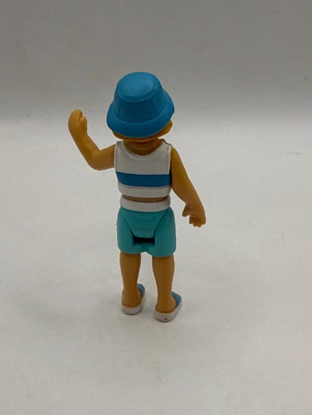 Vtg Fisher Price Sweet Streets Beach House Blonde Girl Doll Figure Y2K Aesthetic